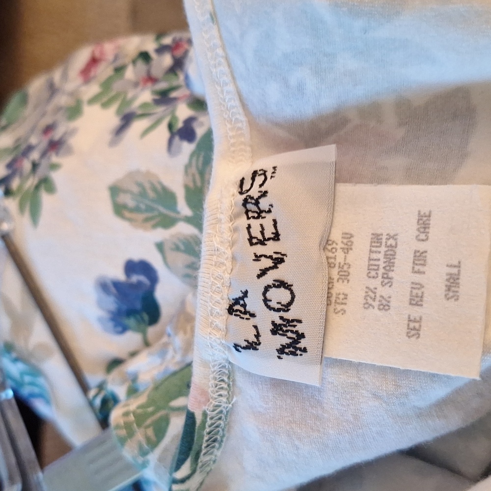Vintage L.A Movers Floral Cropped Top & Shorts. Size Small - Picture 6 of 7